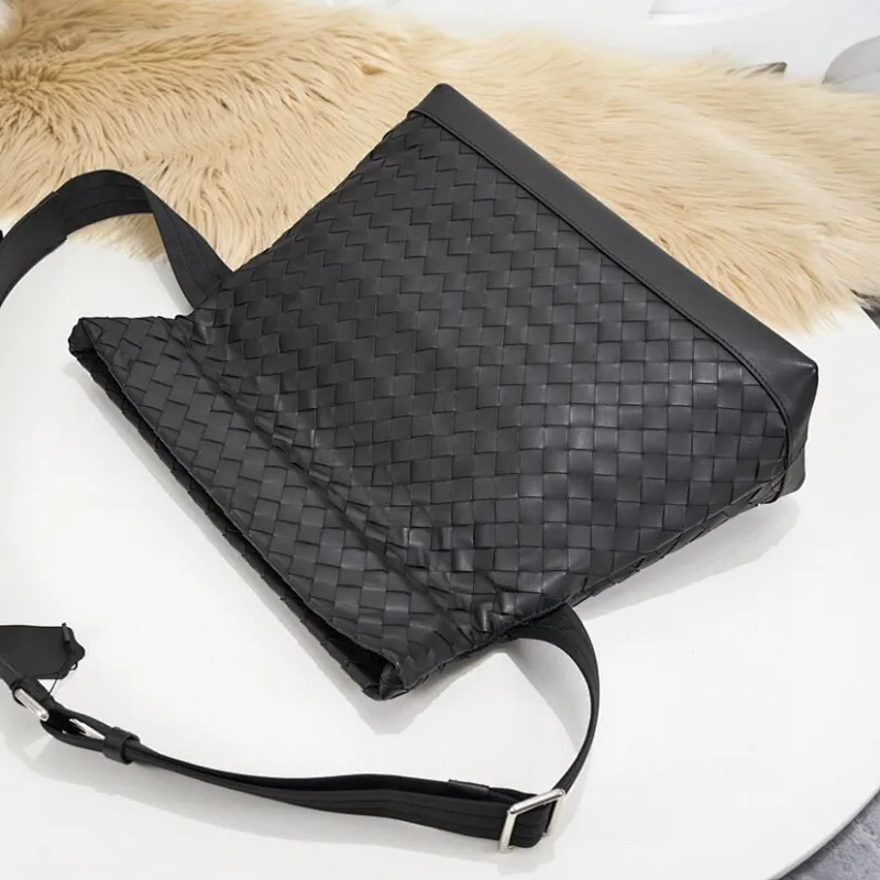 All categories 💚 Top version men’s bags 💚 BV 2024 new BV crossbody bag
